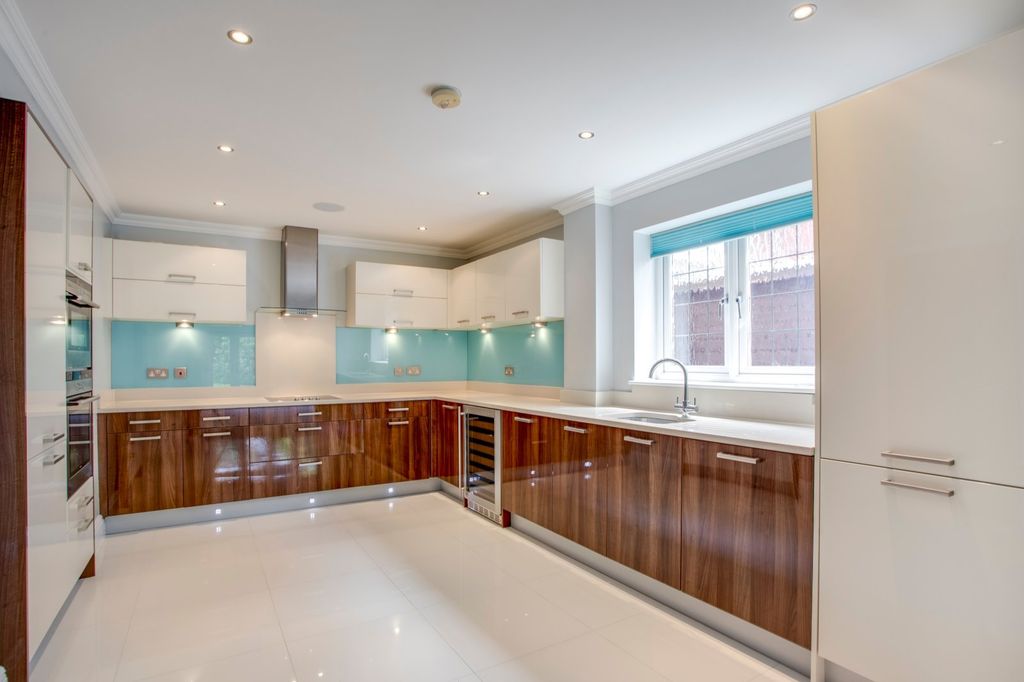 Property photo 2 of 10 Picture No. 05