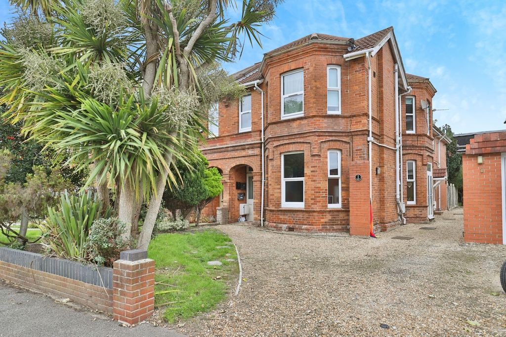 Property photo 1 of 17 Photo