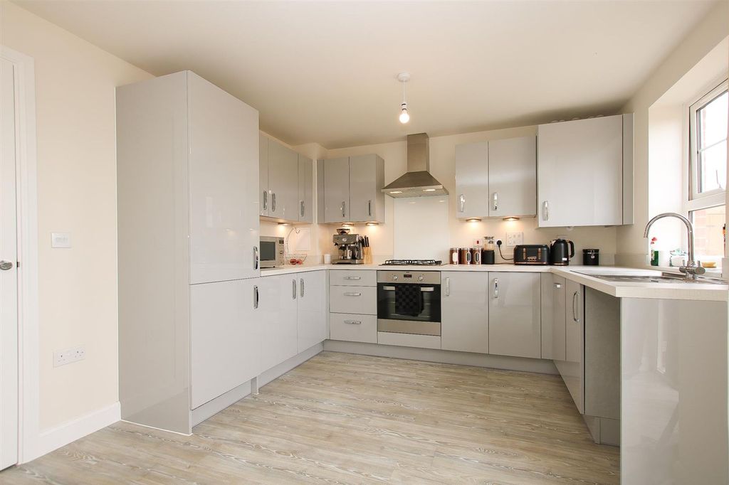 Property photo 2 of 15 Img_8296.Jpg