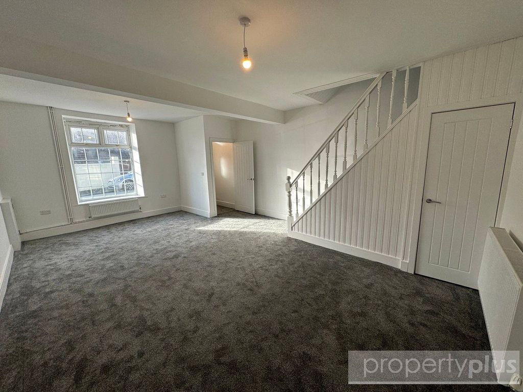Property photo 3 of 12 Picture No. 14