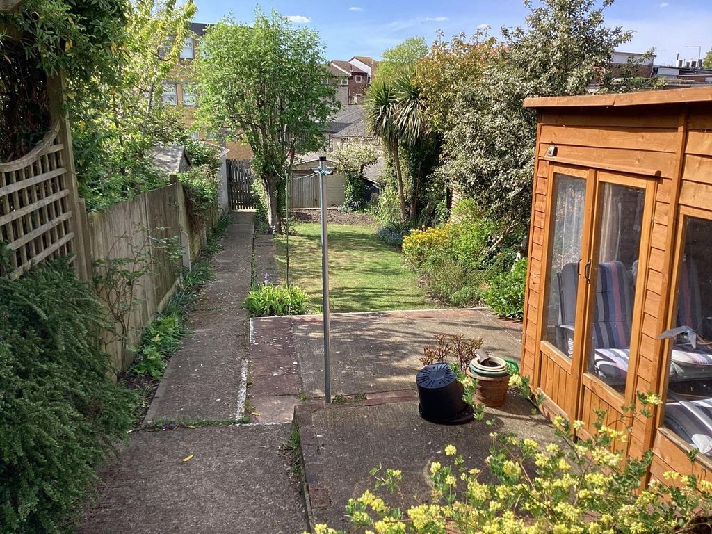 Property photo 3 of 17