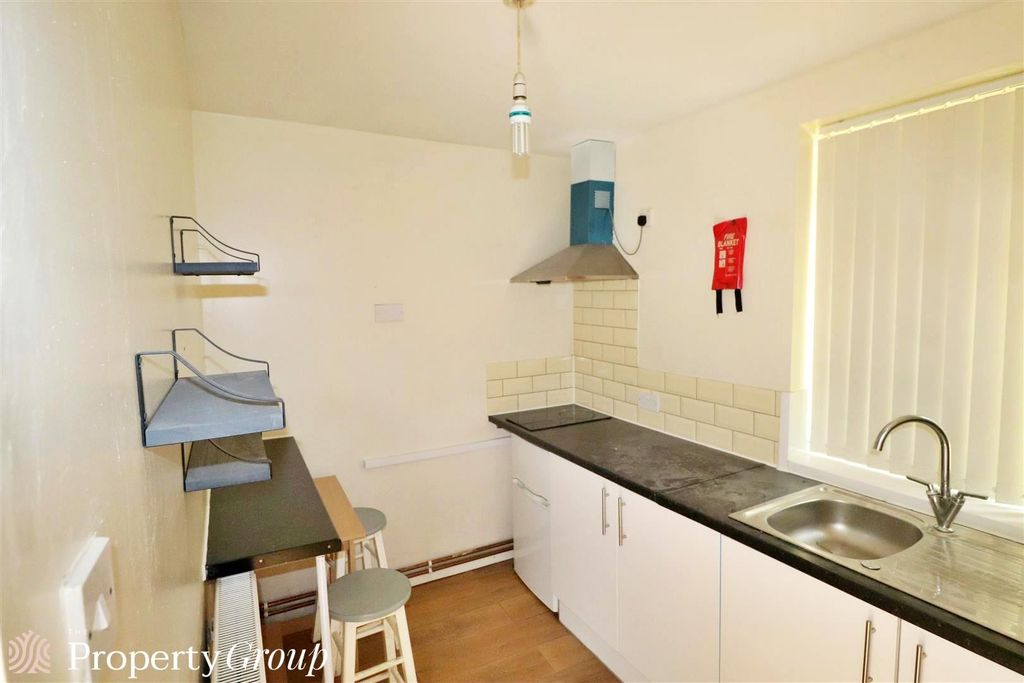 Property photo 3 of 8 Gslh7Yhx_Usgx8Bslilwxw.Jpg