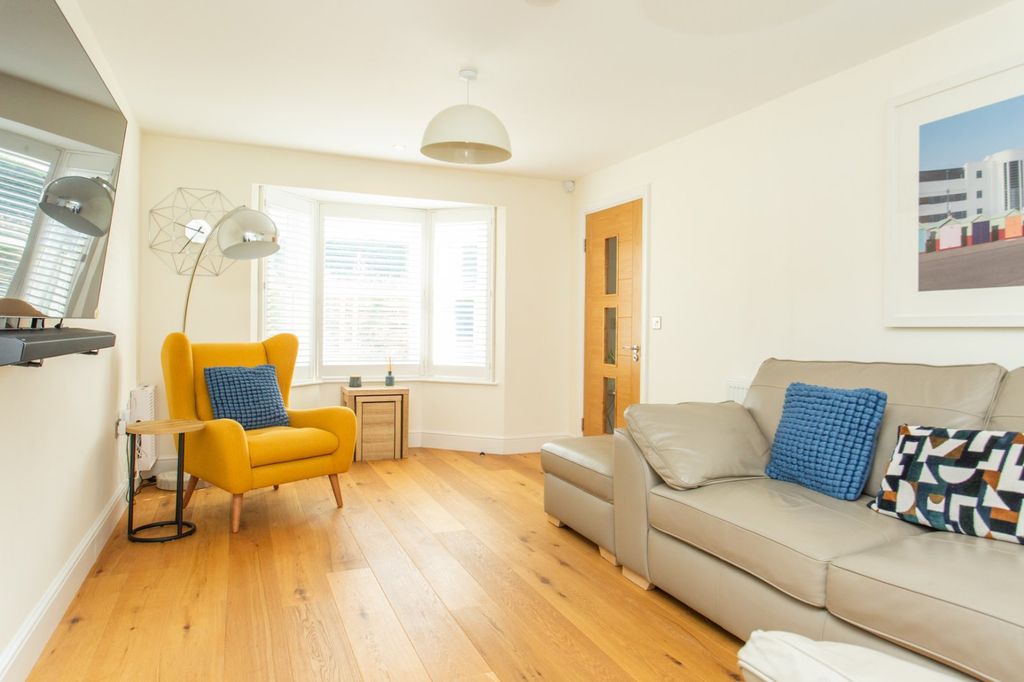 Property photo 2 of 16 Picture 2