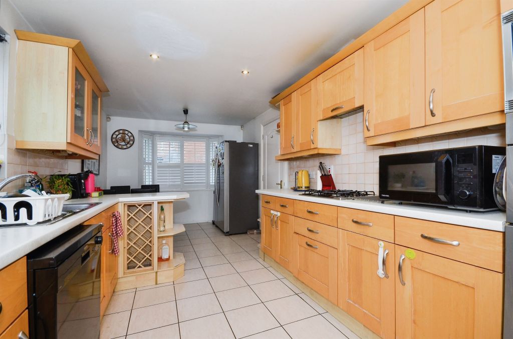 Property photo 2 of 17
