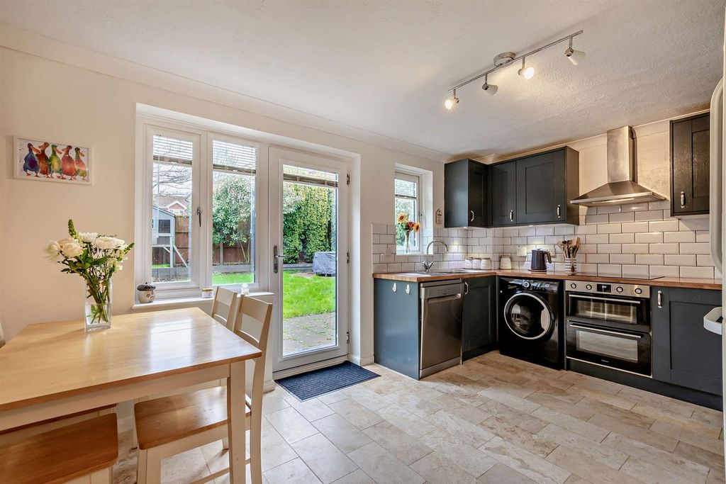 Property photo 3 of 18 Kitchen/Dining Room