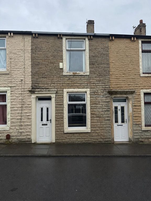 Property photo 1 of 7 2C97Fead-97Ac-4587-A25A-B8588D821331