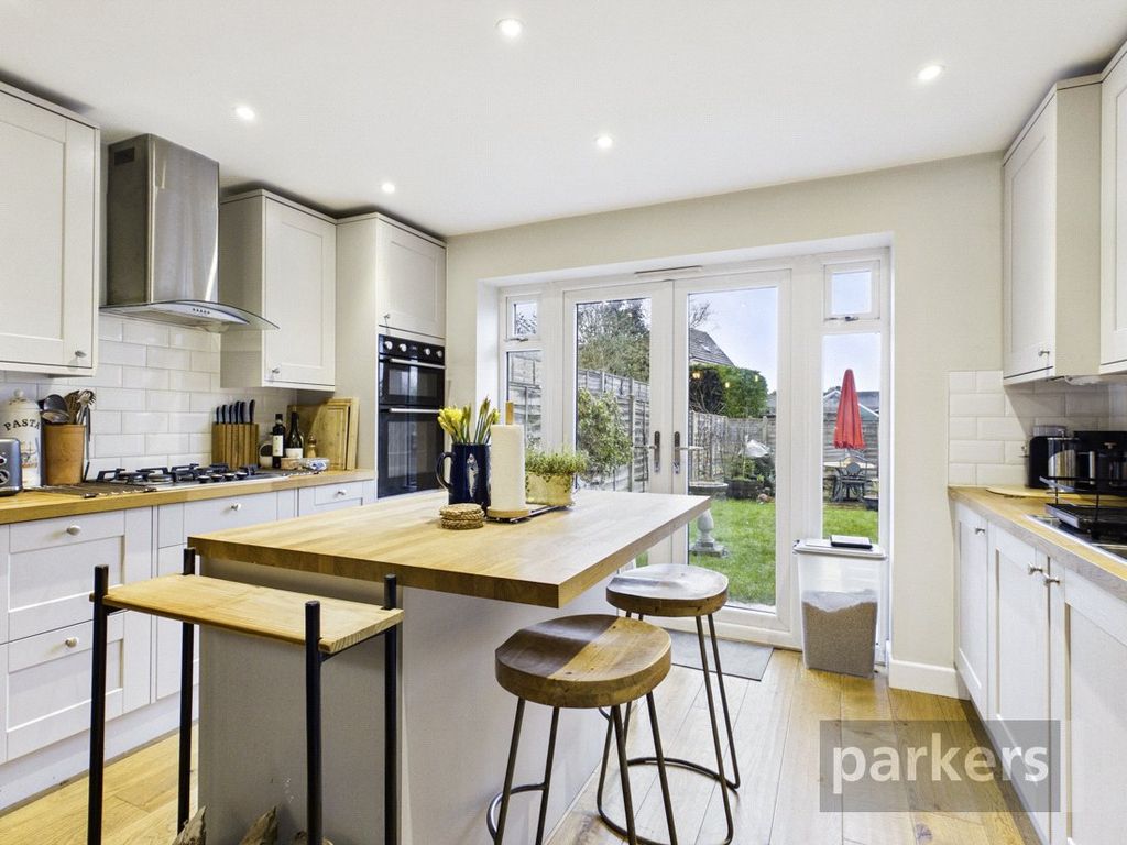 Property photo 2 of 21 Kitchen