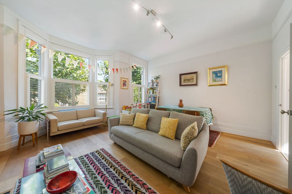 Property photo 2 of 19
