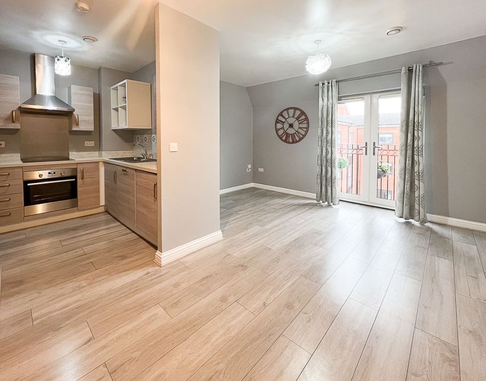 Property photo 3 of 7 Living Room