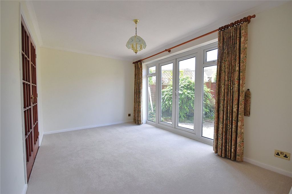 Property photo 3 of 15 Picture No. 04