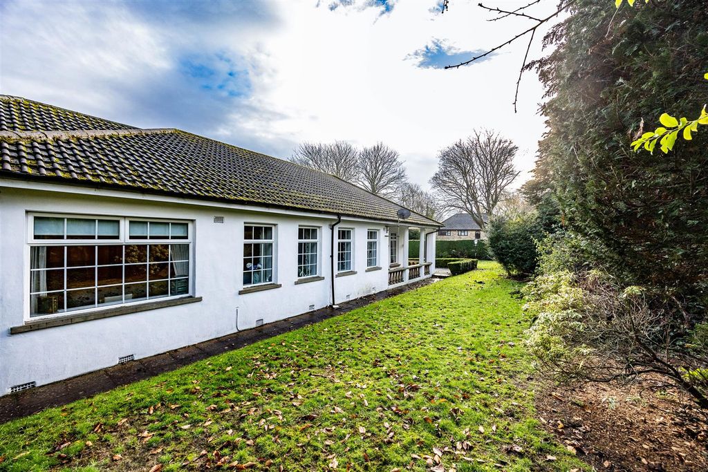 Additional image 50 of 4 bed property for saleWoodside Road, Huddersfield HD4