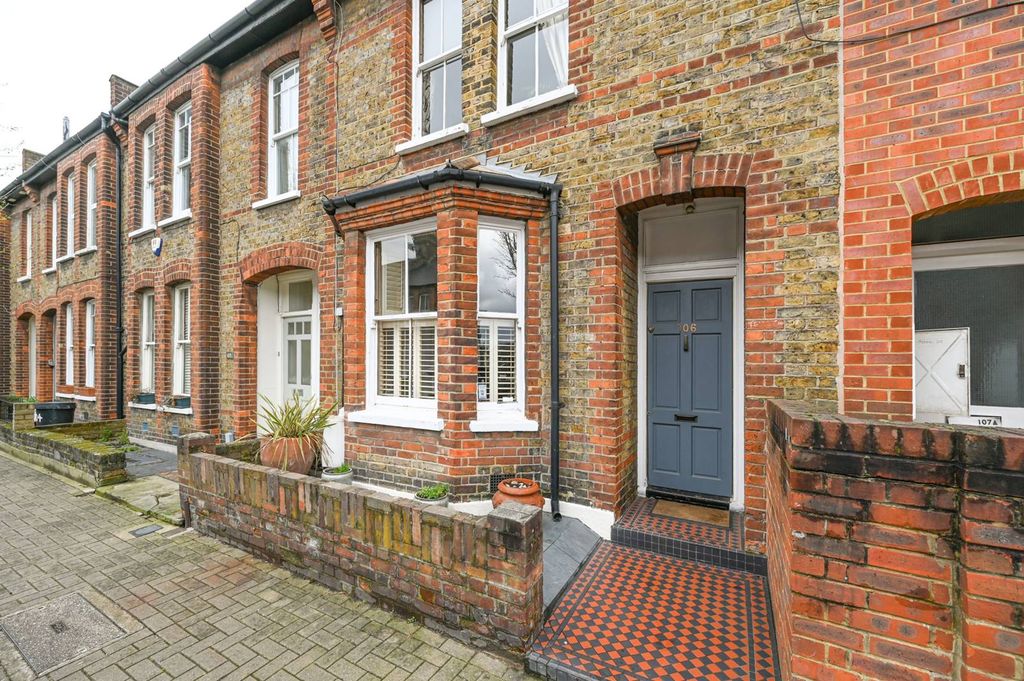 Property photo 3 of 14
