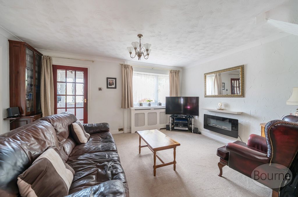 Property photo 2 of 25 d27922Ba-F494-446...