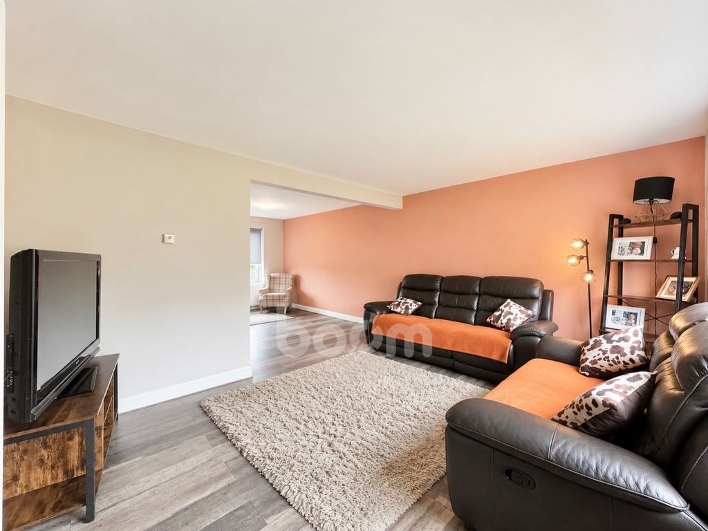 Property photo 2 of 23 Aitken Drive, Beith Lounge Pic