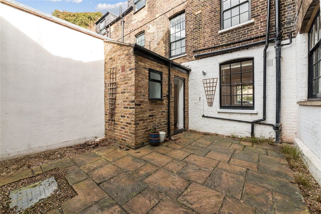 Property photo 3 of 14 Picture No. 13