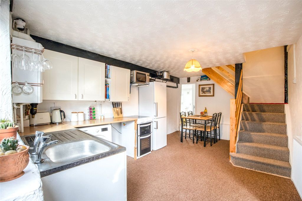 Property photo 3 of 14 Kitchen/Dining Room