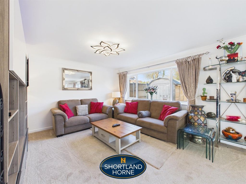 Property photo 3 of 34 Cam04377G0-Pr0142-Still005.Jpg