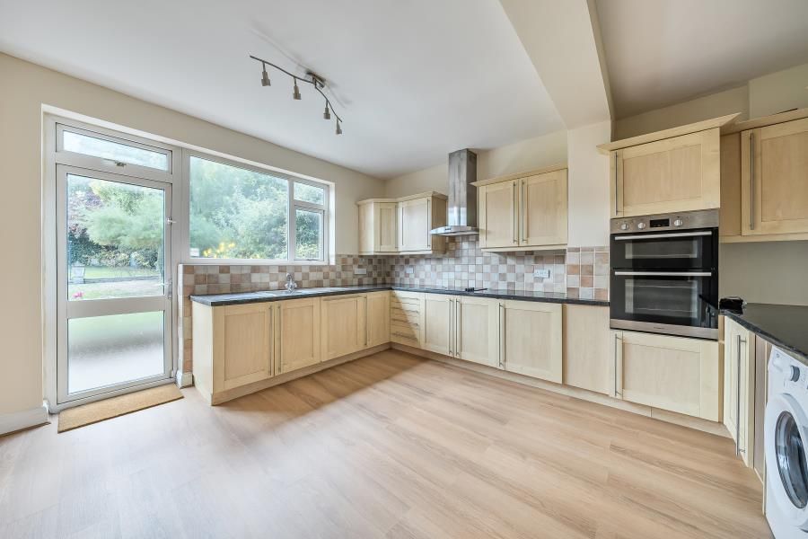 Property photo 3 of 25