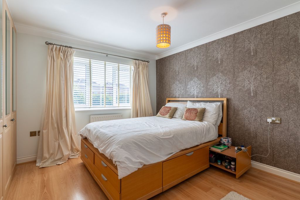 Property photo 3 of 22 5246873