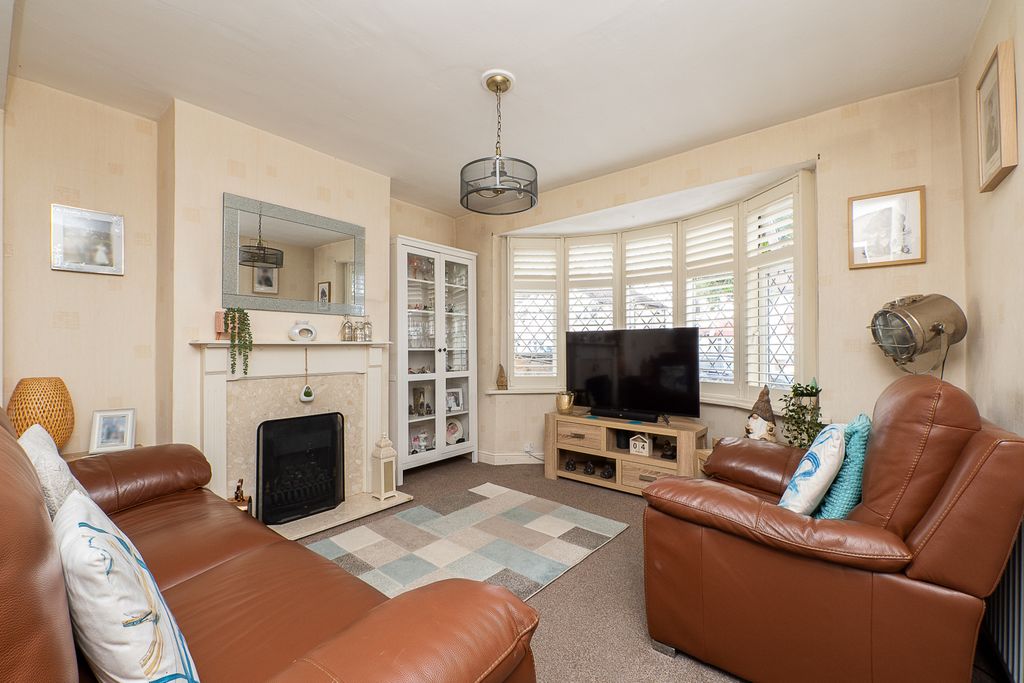 Property photo 2 of 32 Picture No. 03