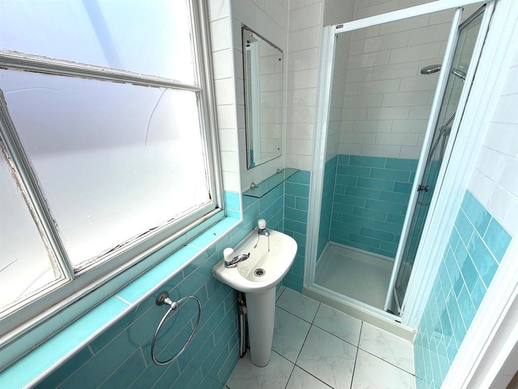 Property photo 2 of 5 Bathroom 1.Jpg