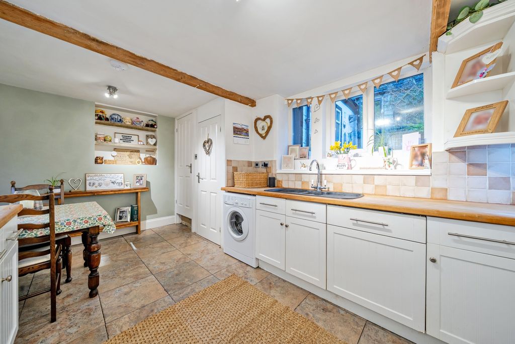 Property photo 3 of 22 Kitchen Diner