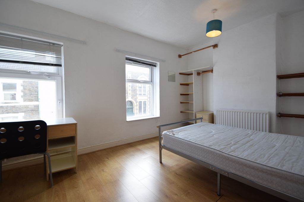 Property photo 3 of 9 Photo 3