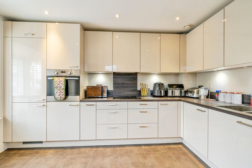 Property photo 3 of 19 Photo #3