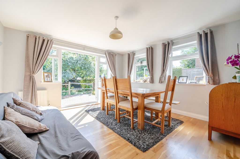Property photo 3 of 18 1488535-15-6A5660...