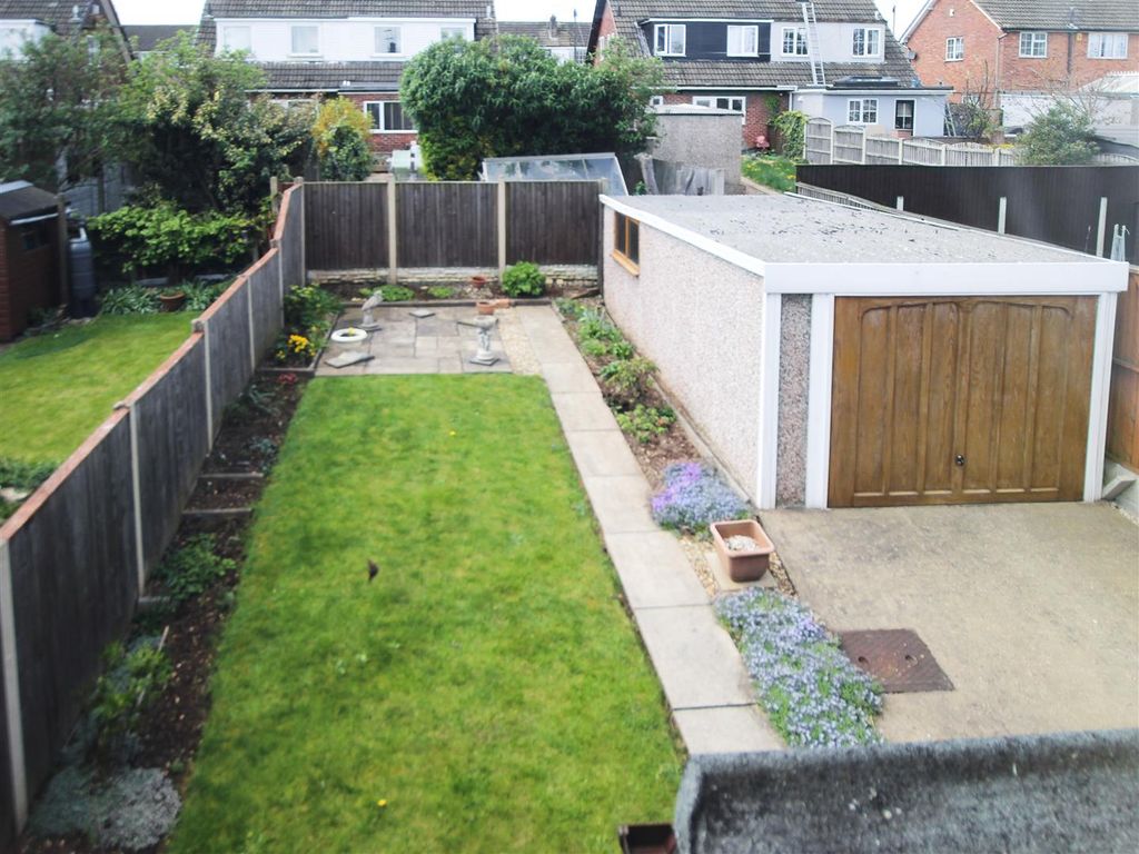 Property photo 1 of 16 Outside