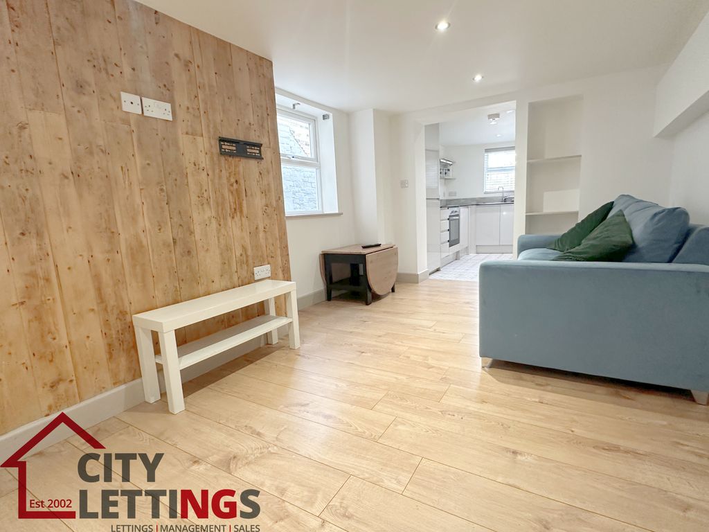Property photo 3 of 10 Img_0975