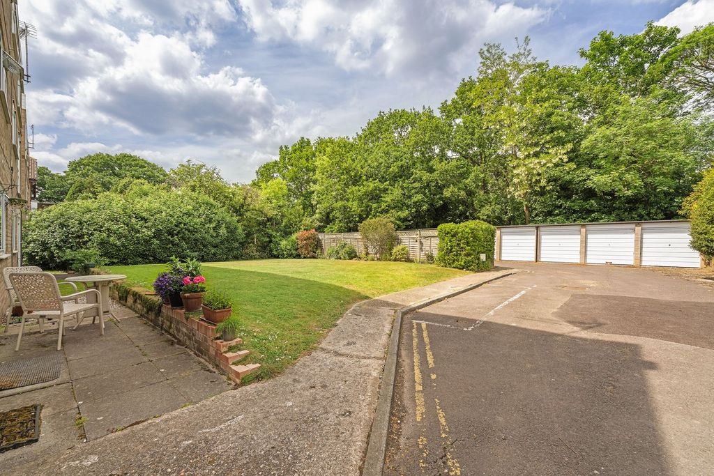 Property photo 3 of 10