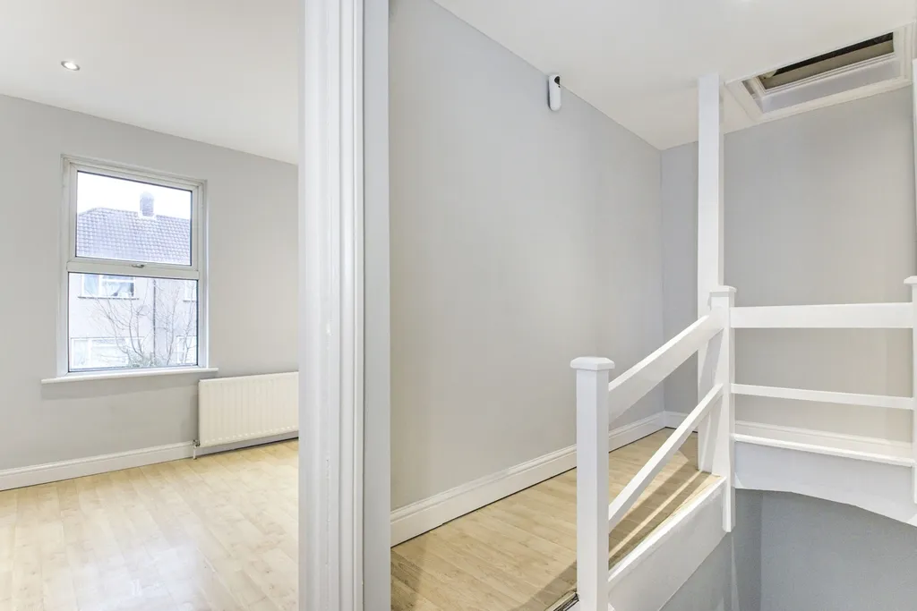 House in London Borough of Bexley, West Heath - More