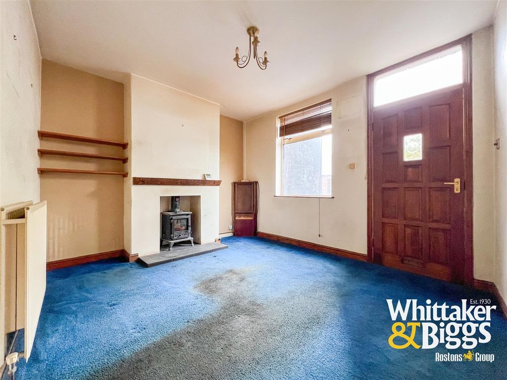 Property photo 3 of 18 Siting Room