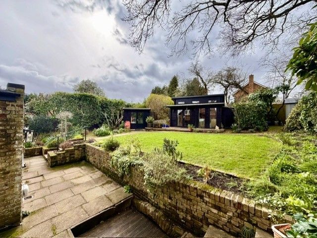 Property photo 3 of 27