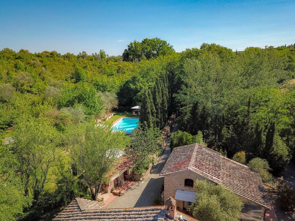 Property photo 3 of 44