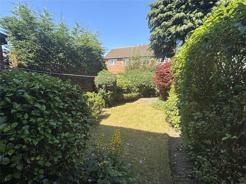 Property photo 2 of 6 Picture No. 10
