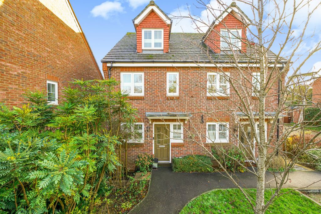 Property photo 1 of 20 Front Aspect