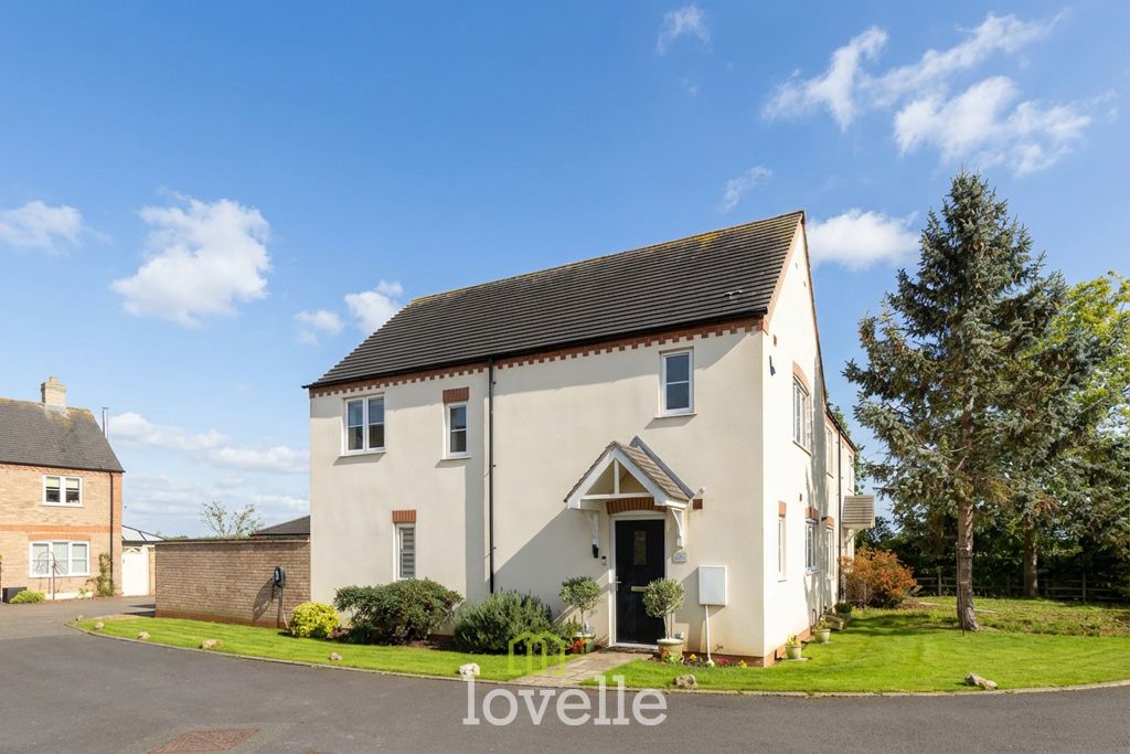 Property photo 2 of 32