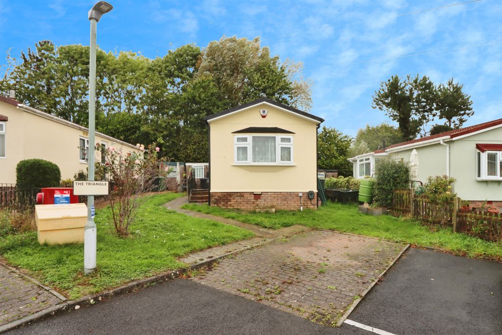 Property photo 2 of 17