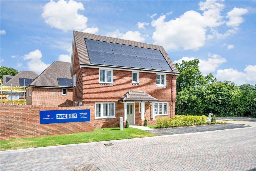 Property photo 2 of 7 Front House Type External