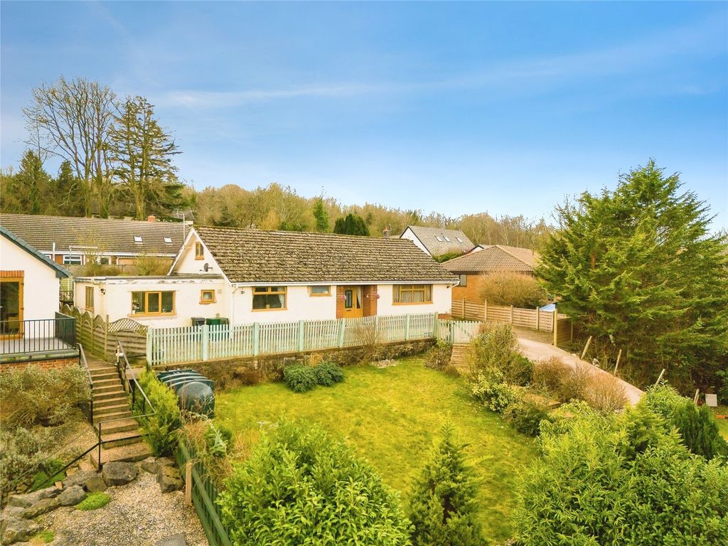 Property photo 1 of 38 Picture No. 43