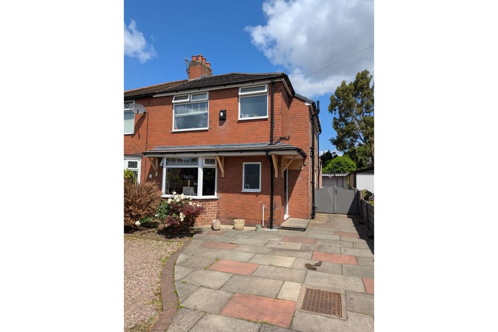 Property photo 1 of 23