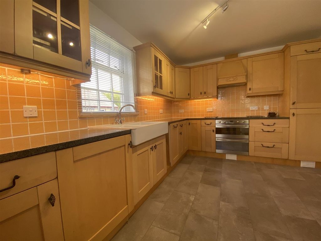 Property photo 3 of 14 3.Jpg
