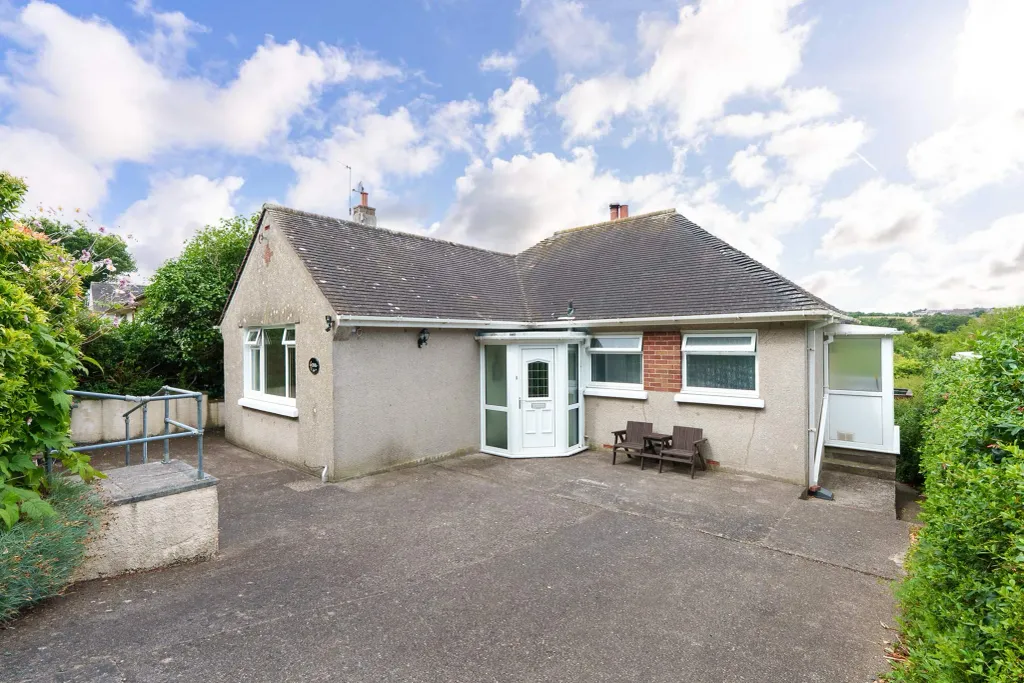Property photo 1 of 23