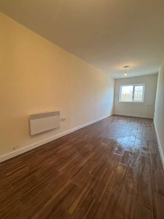 Property photo 2 of 5 Image