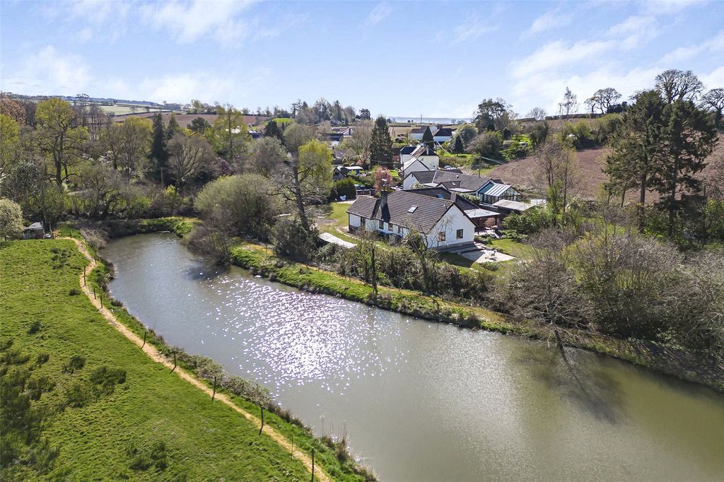 Property photo 2 of 22 Picture No. 04