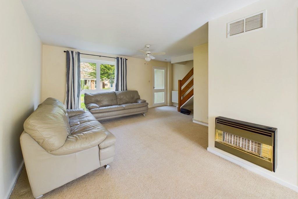 Property photo 2 of 12 Living Room