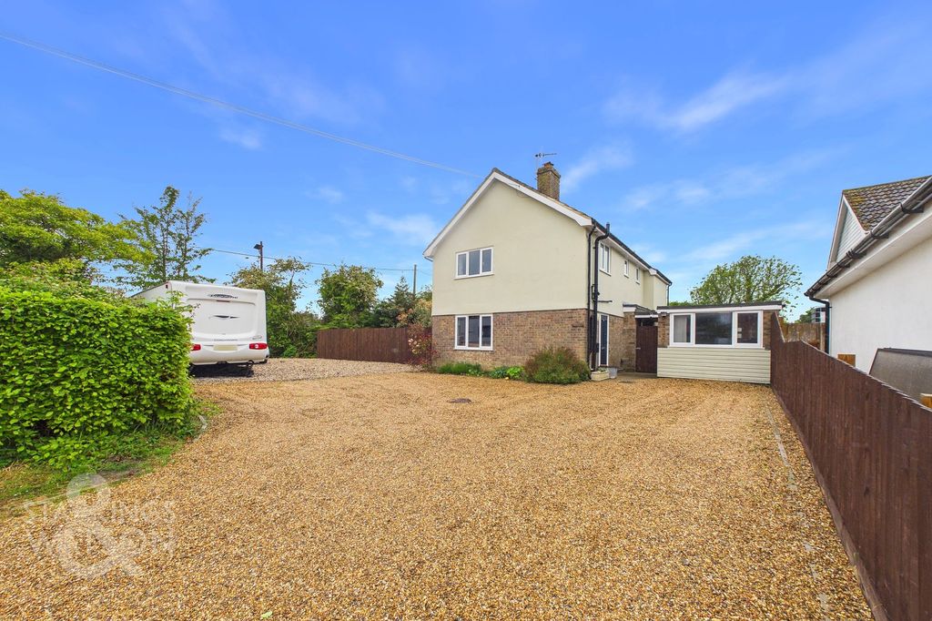 Property photo 1 of 43