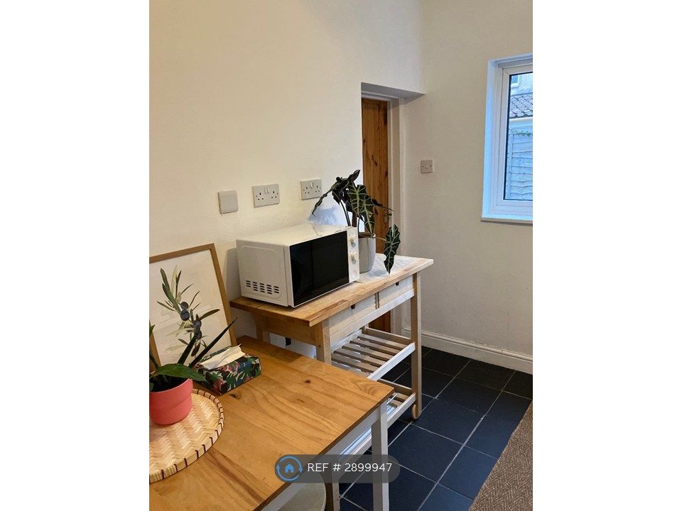 Property photo 3 of 25